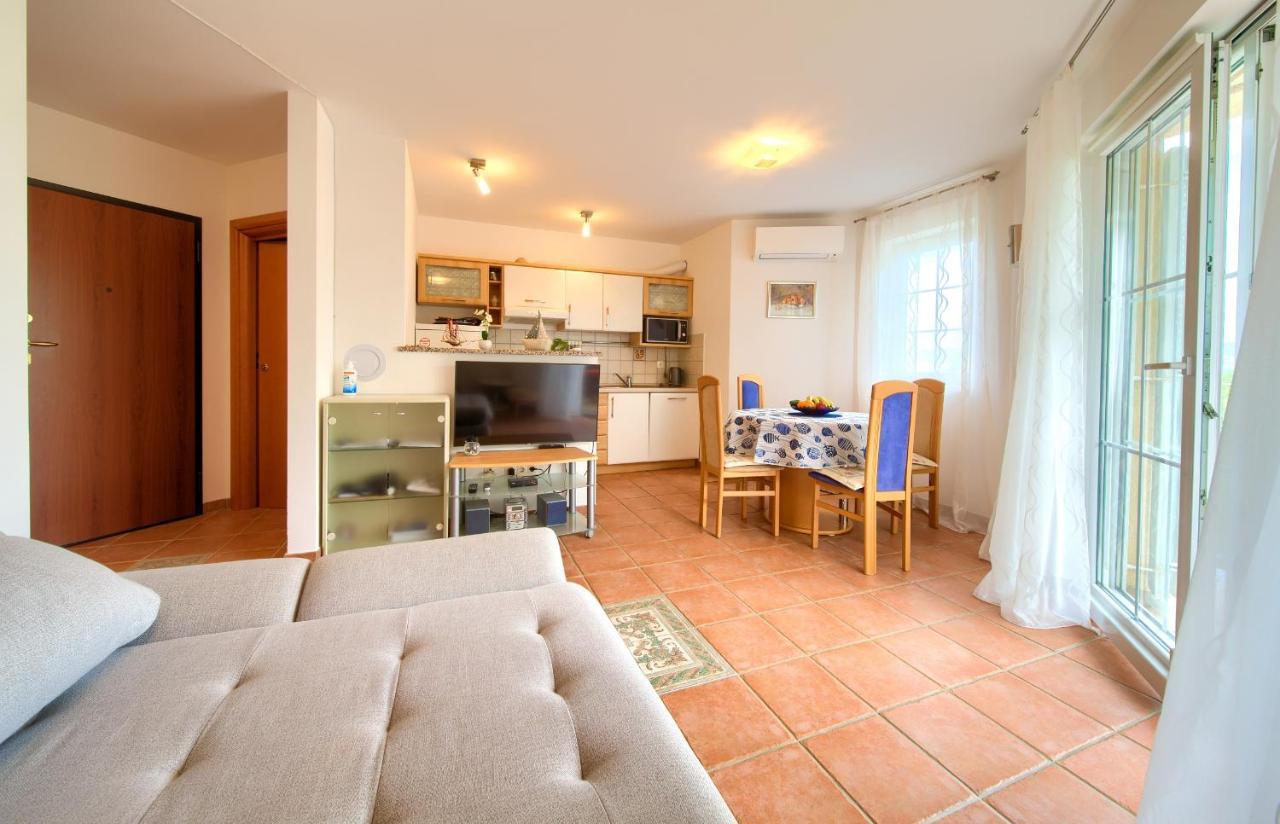Apartment Camellia Vantacici Dış mekan fotoğraf