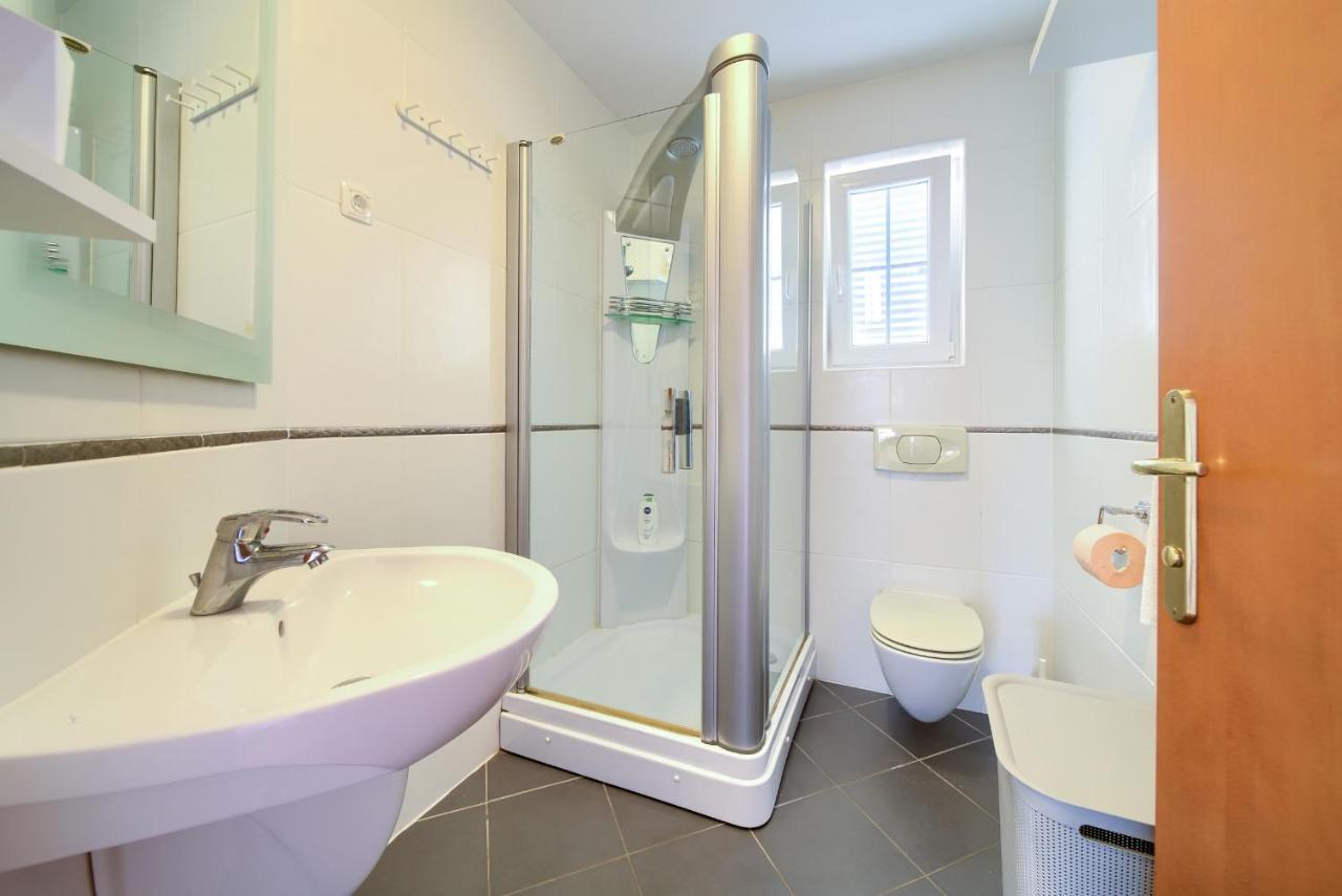 Apartment Camellia Vantacici Dış mekan fotoğraf